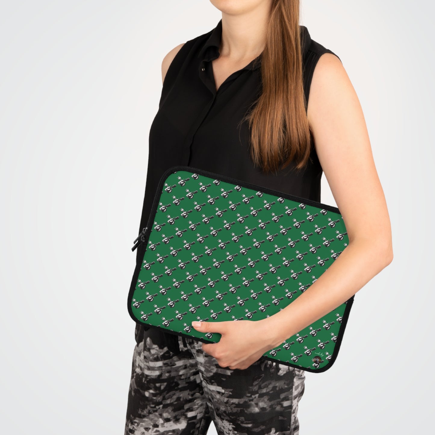 Laptop Sleeve with moose design (7-17")