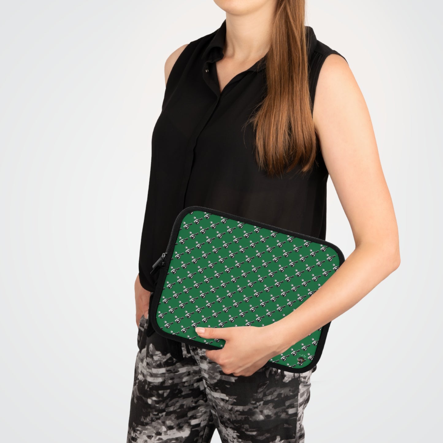 Laptop Sleeve with moose design (7-17")