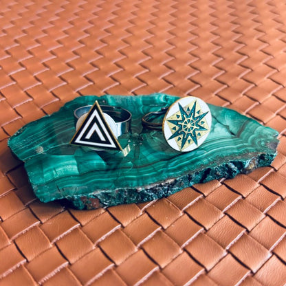 [skrɛːp] ring from reclaimed materials: "Inner compass"