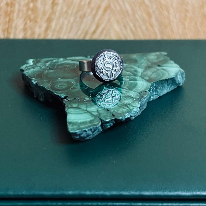 [skrɛːp] ring from reclaimed materials: "An S"